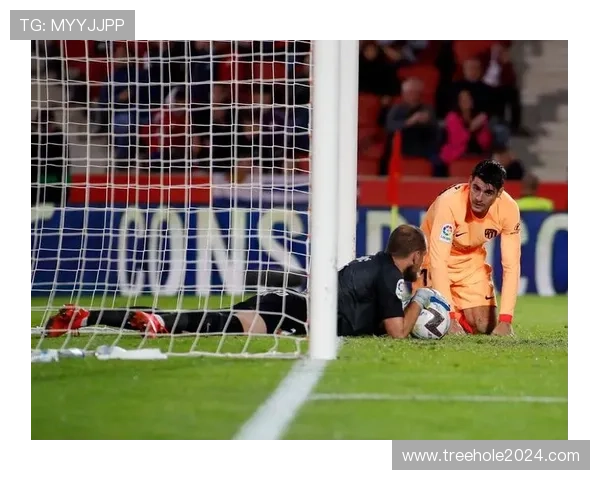 莫拉塔染红小法称挑衅属足球